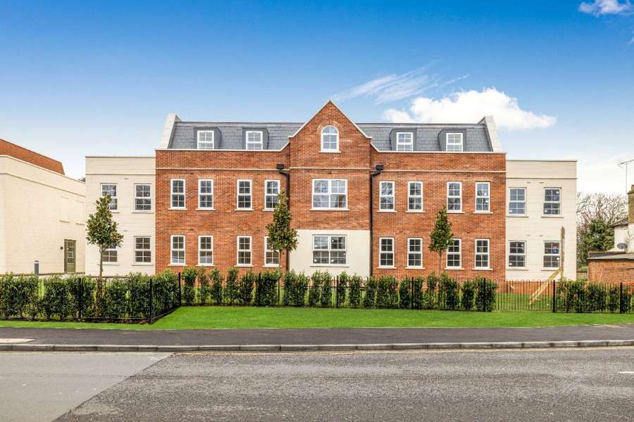 Riverside Gardens, 814 Oatlands Drive, Weybridge, Surrey, KT13 9JL