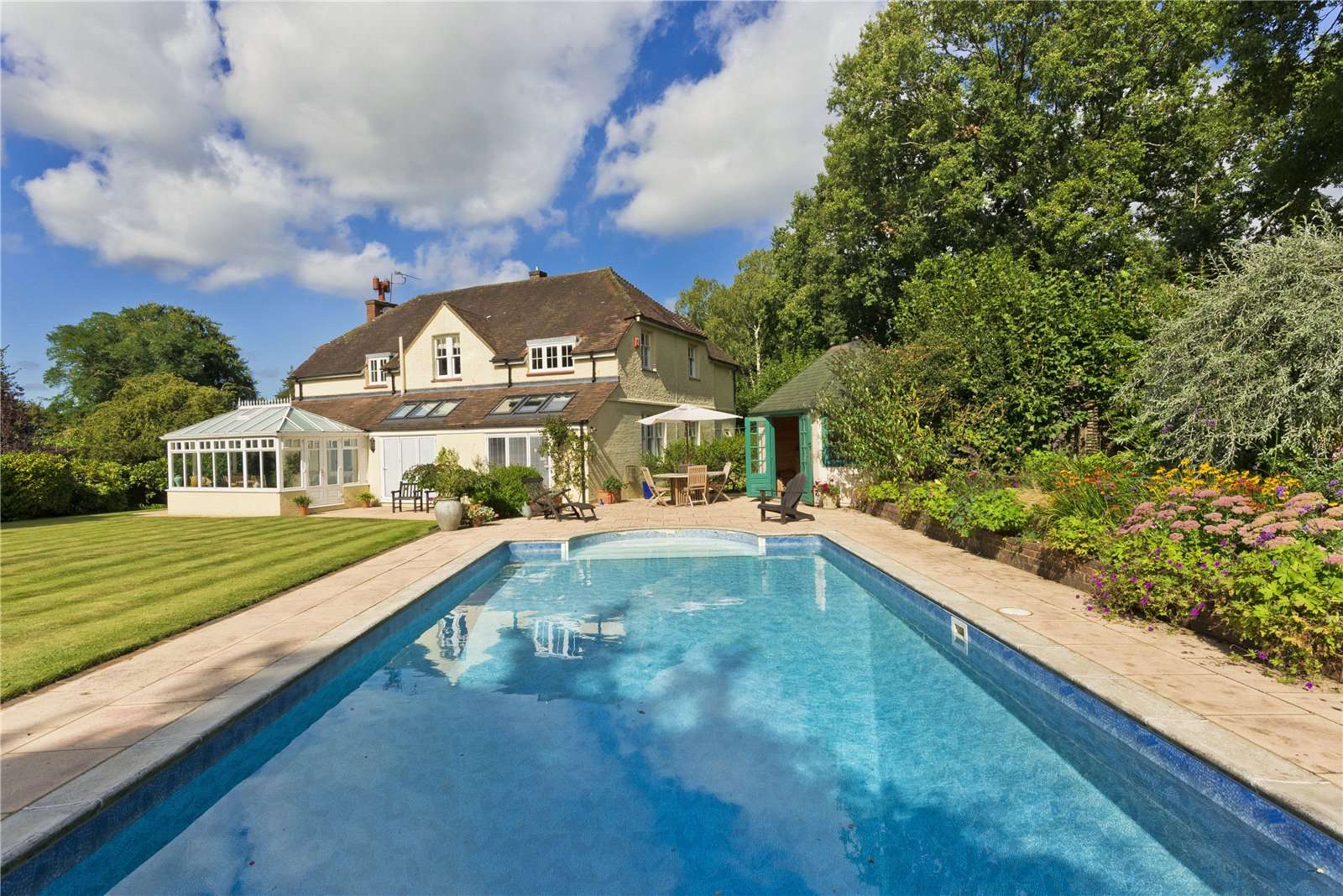 Savills Property to rent in Guildford, Surrey