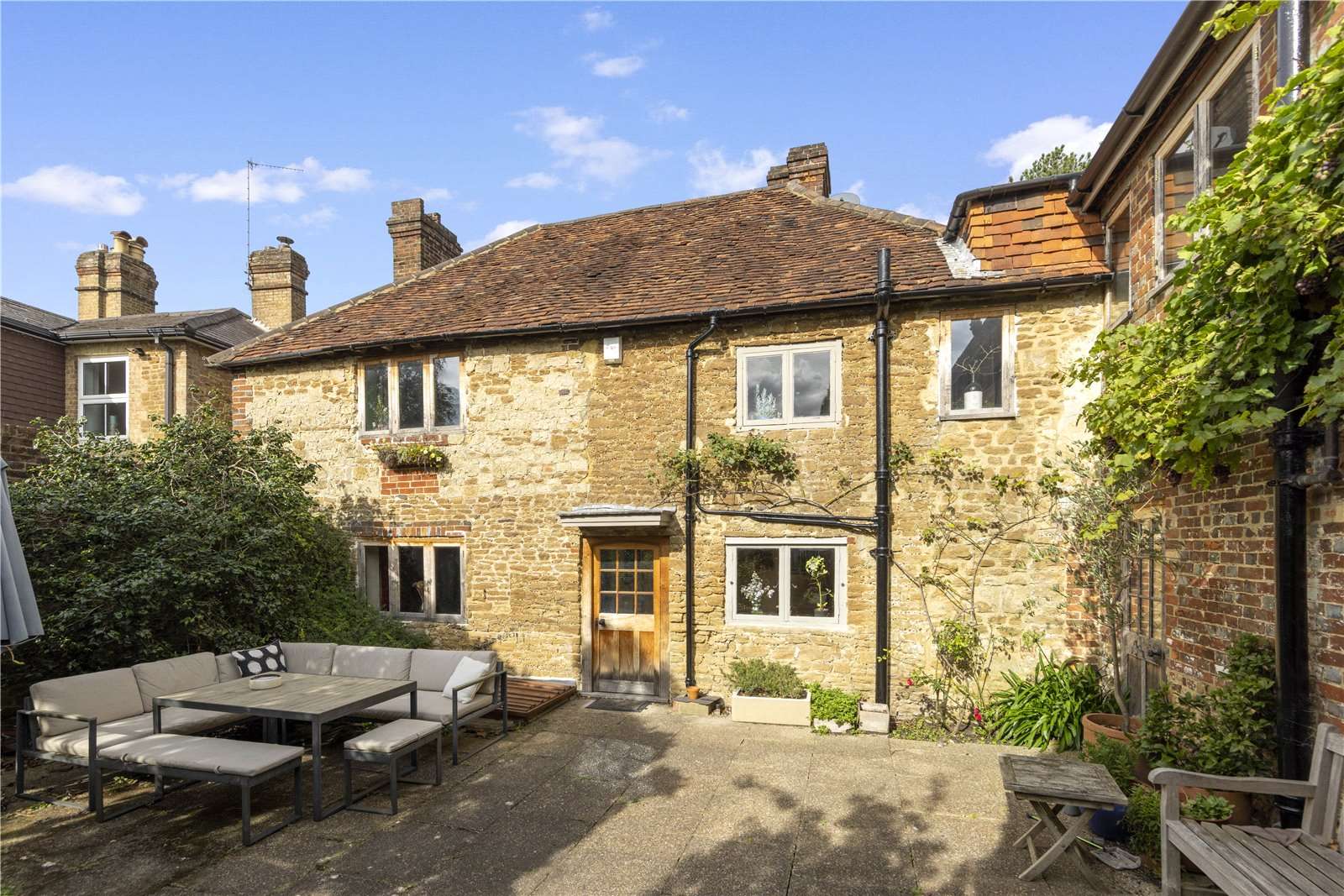 Portsmouth Road, Milford, Godalming, Surrey, GU8 5HJ Property for