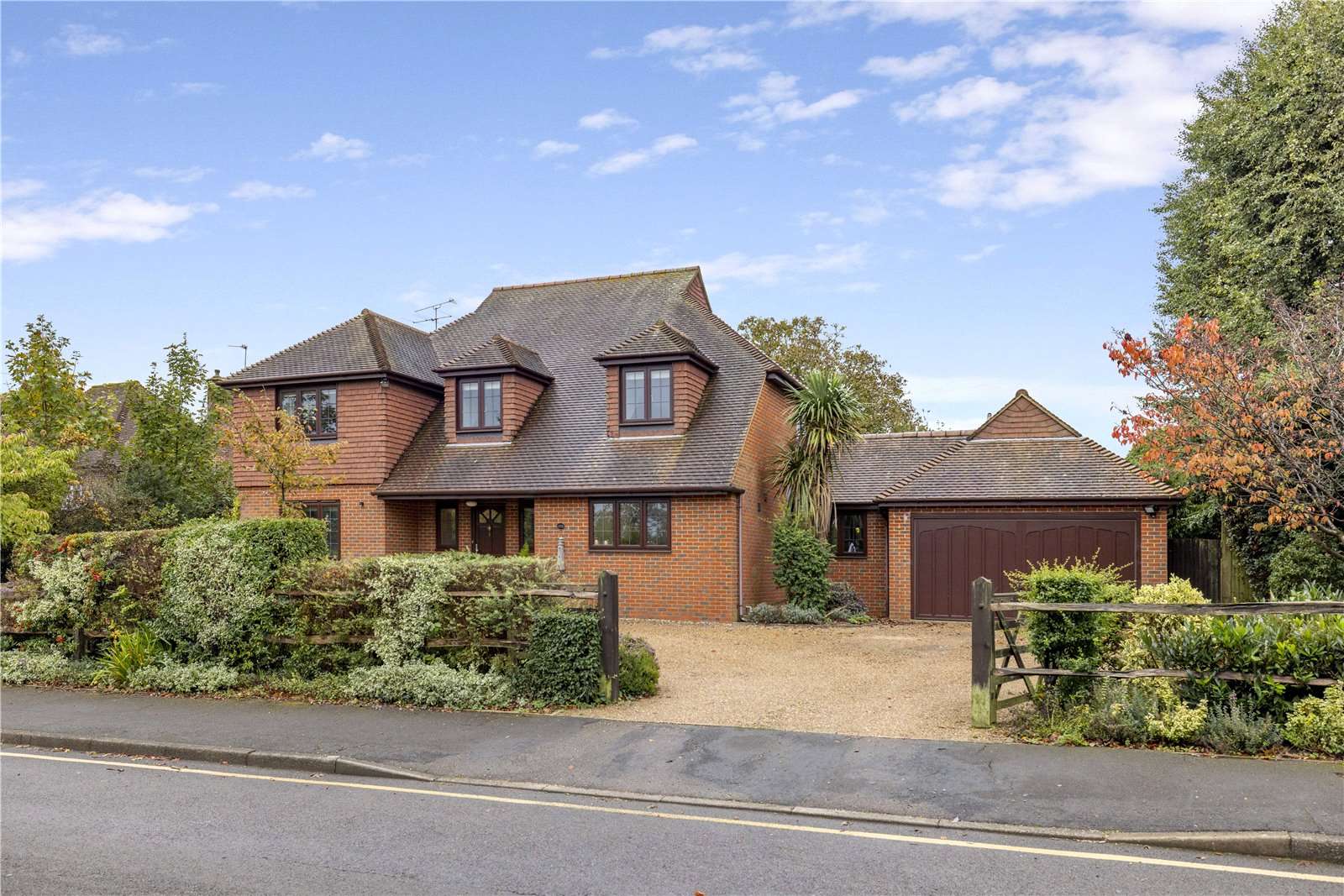 Cranley Close, Guildford, Surrey, GU1 2JN Property for sale Savills