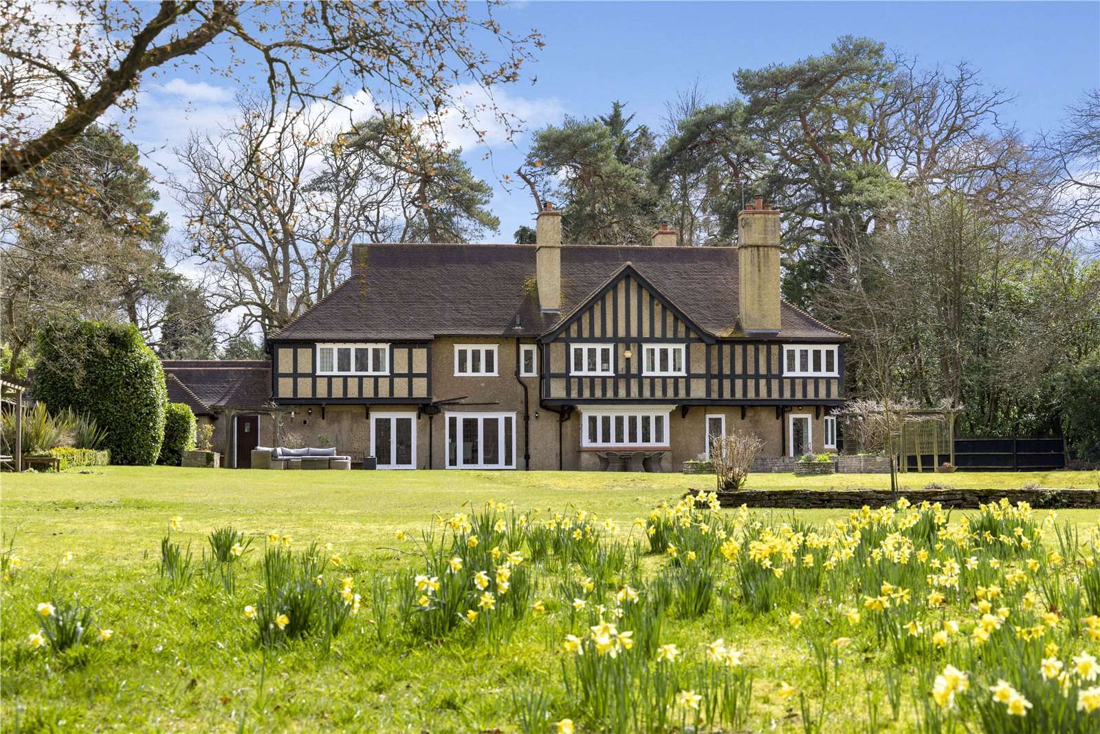 Grenville Road, Shackleford, Godalming, Surrey, GU8 6AX Property for