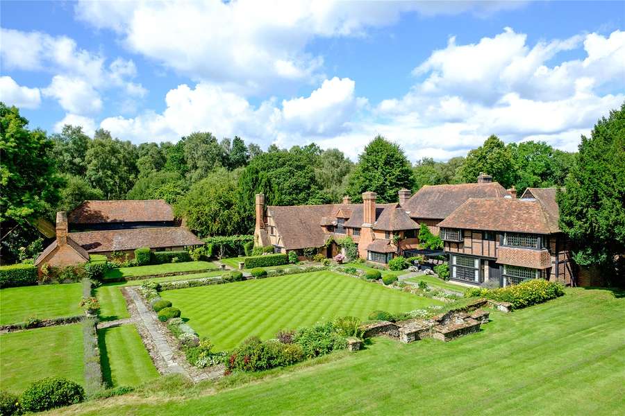 Savills Goose Rye Road, Worplesdon, Guildford, Surrey, GU3 3RH