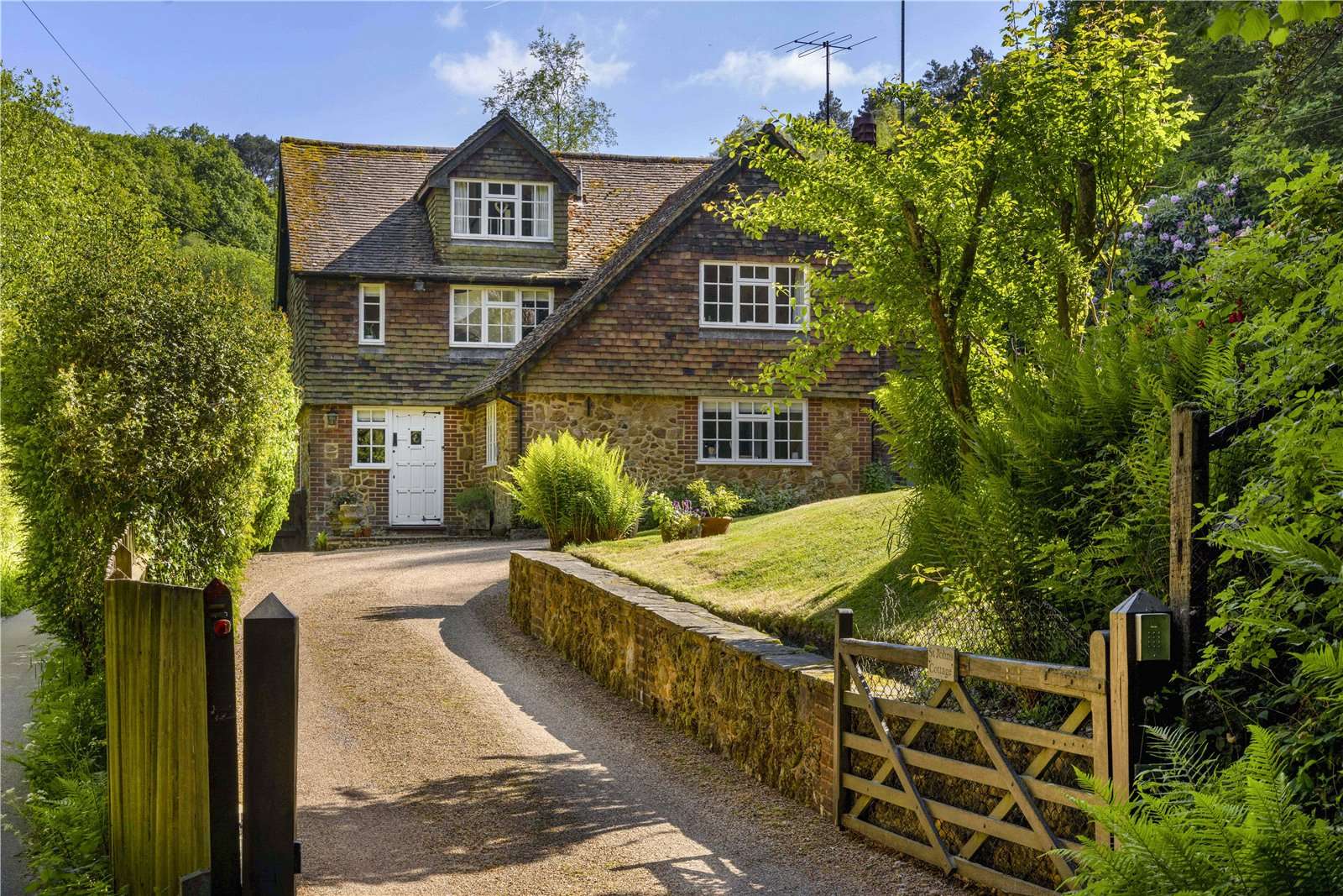 Abinger Bottom, Abinger Common, Dorking, Surrey, RH5 6JN Property for