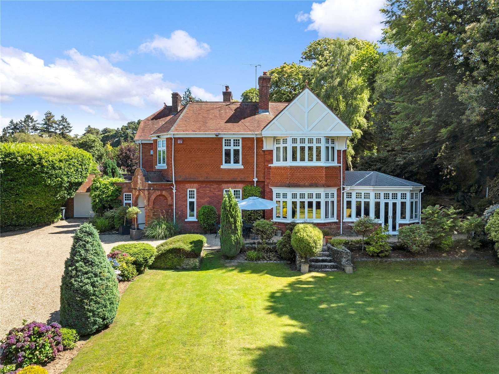 Hill Brow Road, Hill Brow, Liss, Hampshire, GU33 7PX Property for