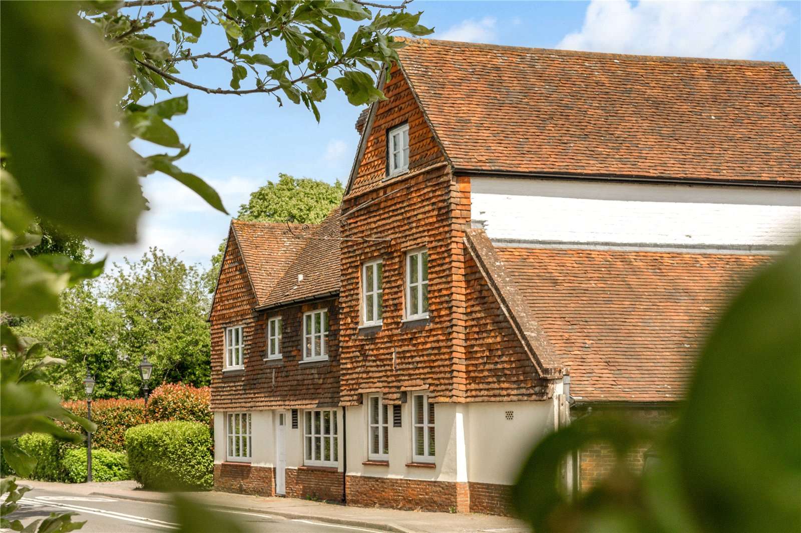 Kings Arms Court, Dorking, Surrey, RH5 5BD | Property for sale | Savills