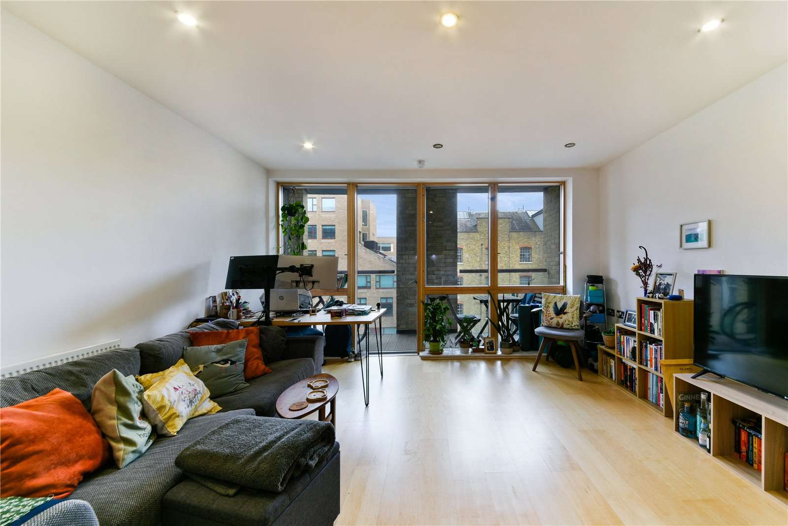 Hertford Road, London, N1 5QT Bất động sản để bán Savills