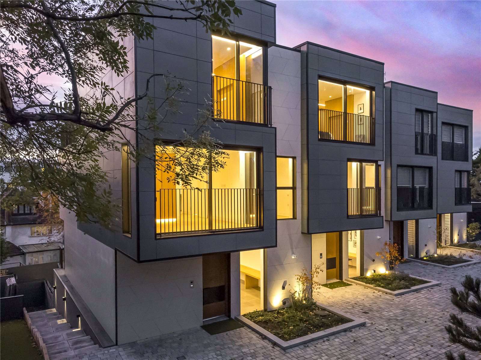 West Heath Road, Hampstead, London, NW3 7TT บ้านใหม่เช่า Savills