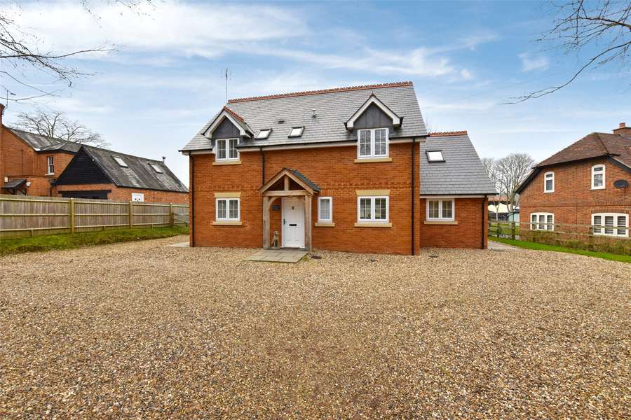 Binfield Heath, HenleyonThames, Oxfordshire, RG9 4JT Property to