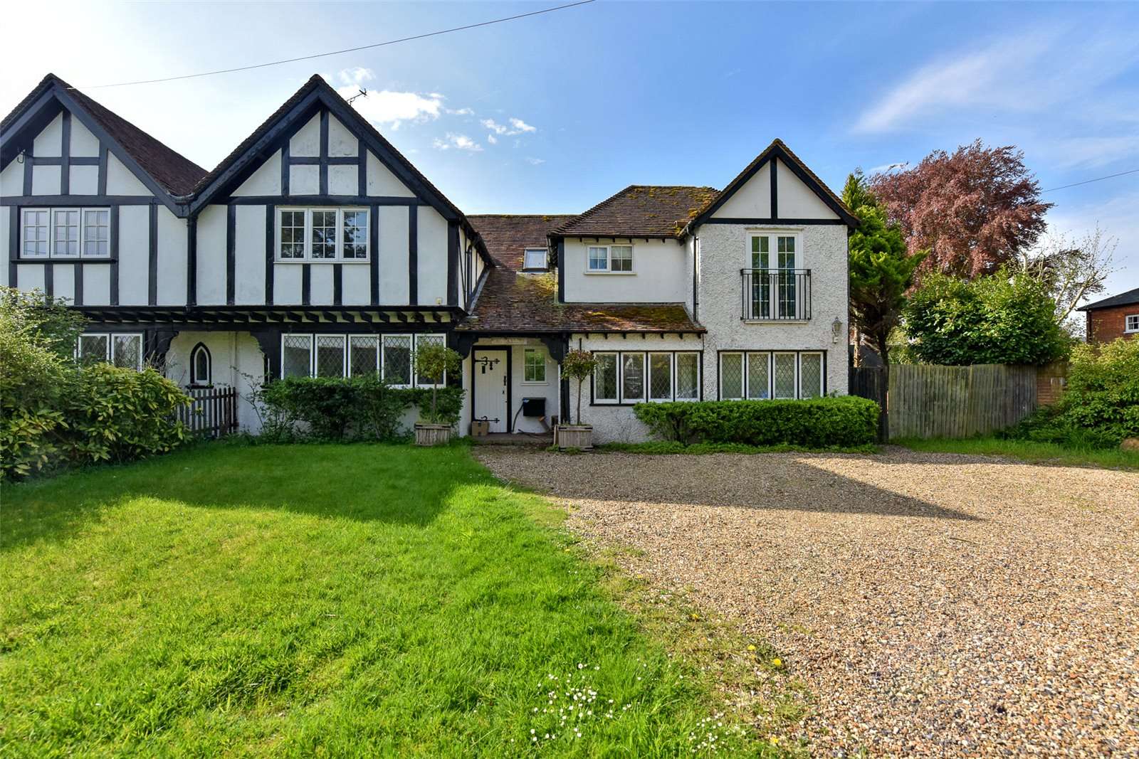 Frogmill, Hurley, Maidenhead, Berkshire, SL6 5NL Property to rent