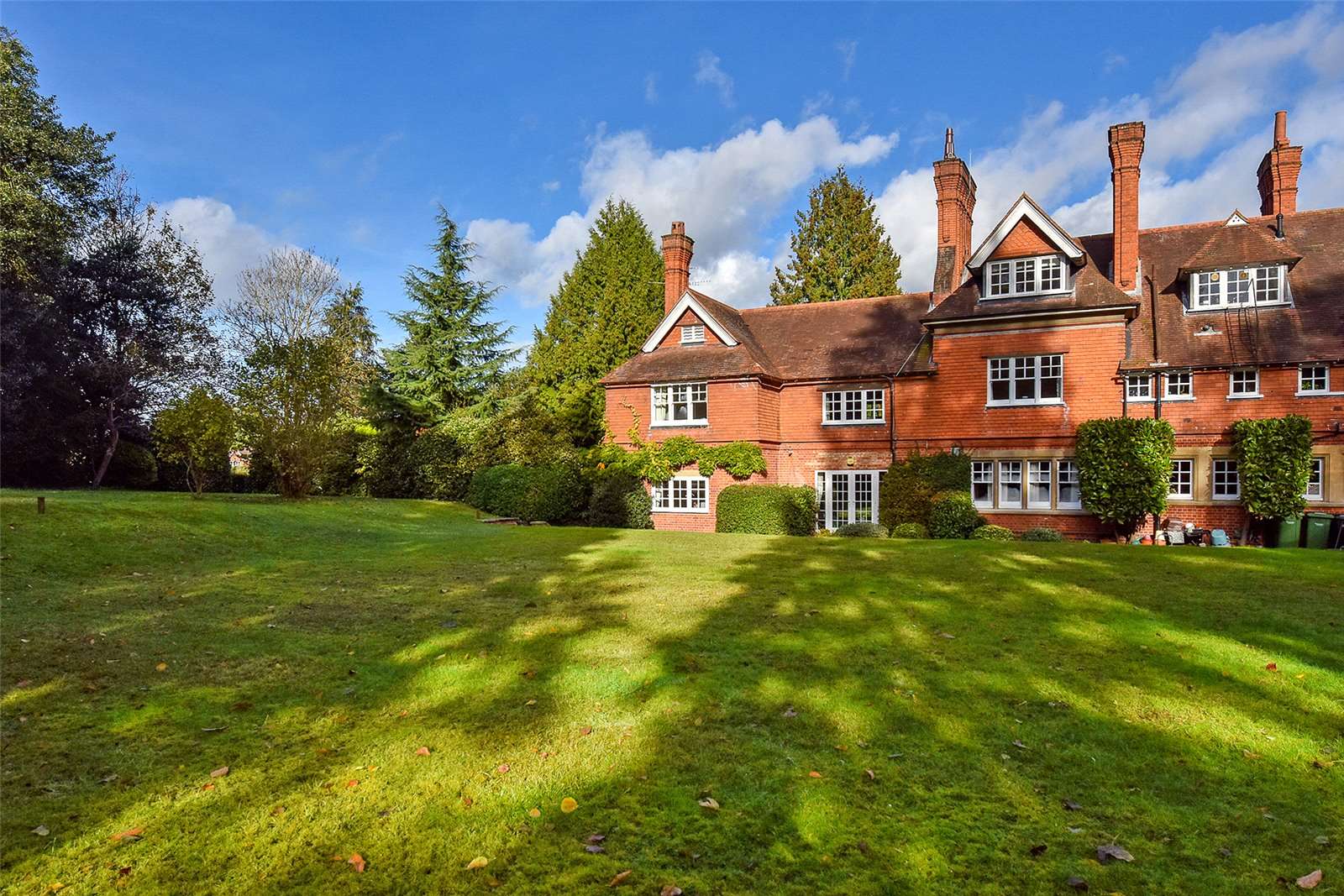 Crowsley Road, Shiplake, HenleyonThames, Oxfordshire, RG9 3LU