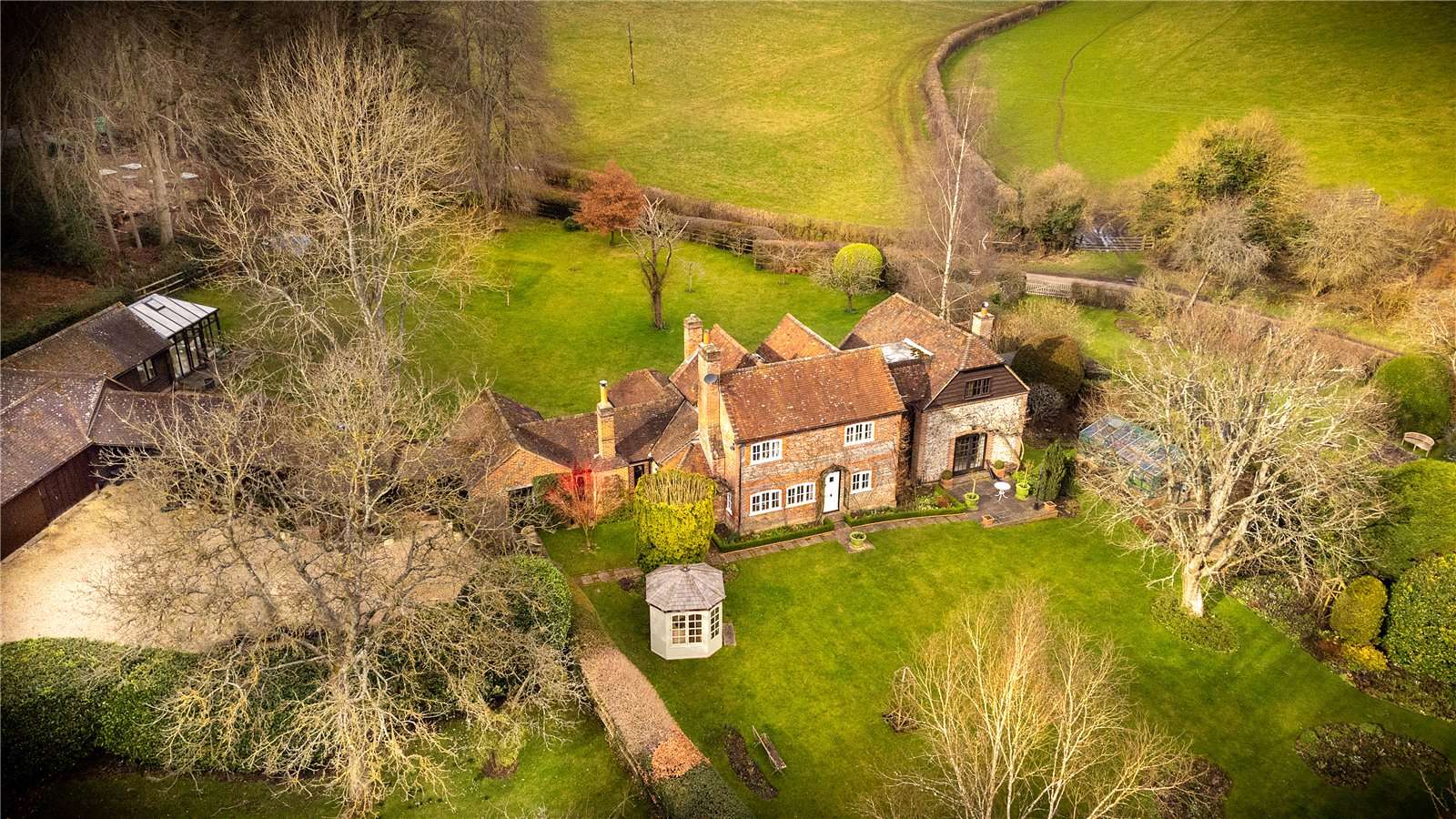 Savills Witheridge Hill, Highmoor, HenleyonThames, Oxfordshire, RG9
