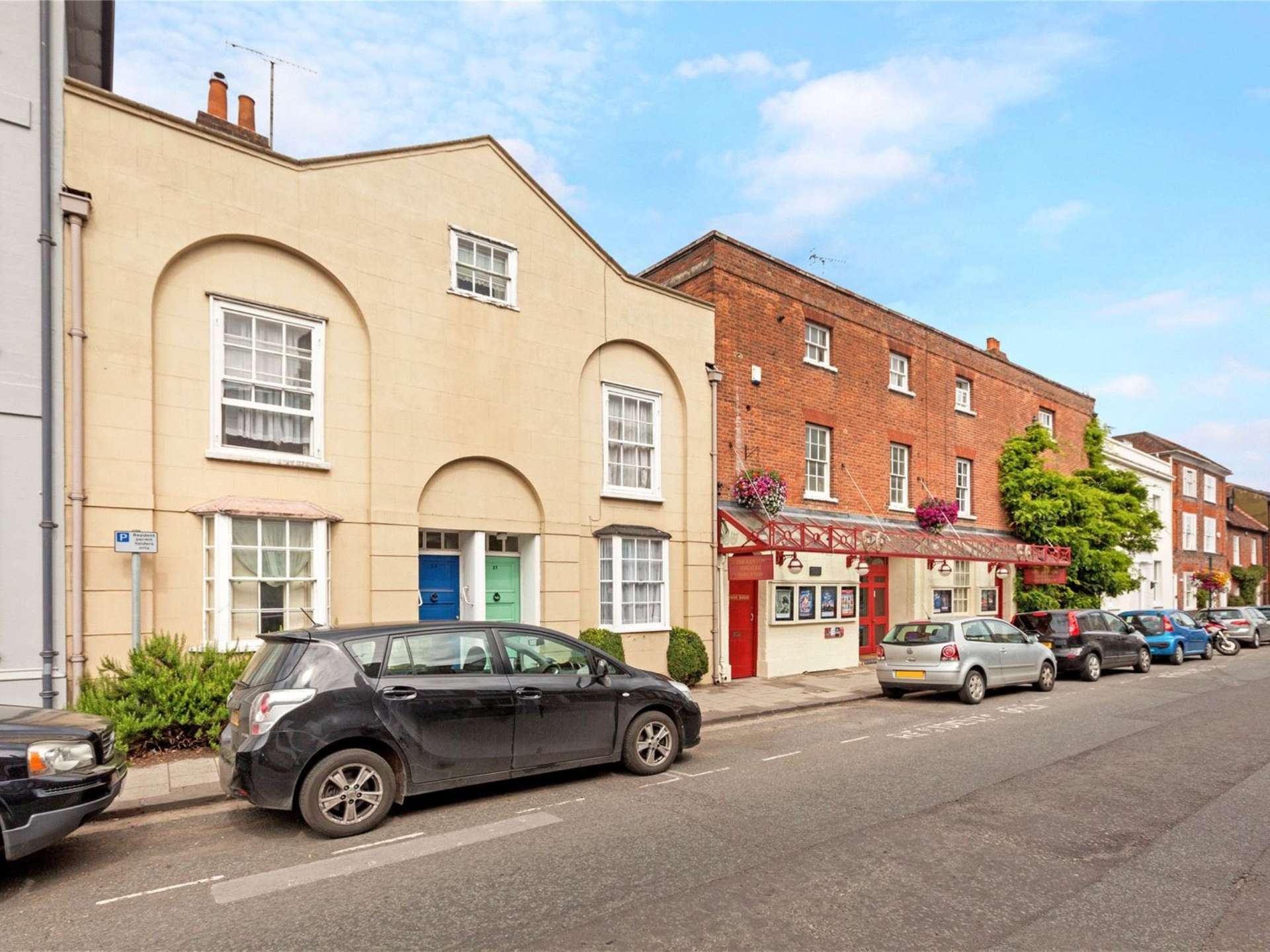 Savills New Street, HenleyonThames, Oxfordshire, RG9 2BP
