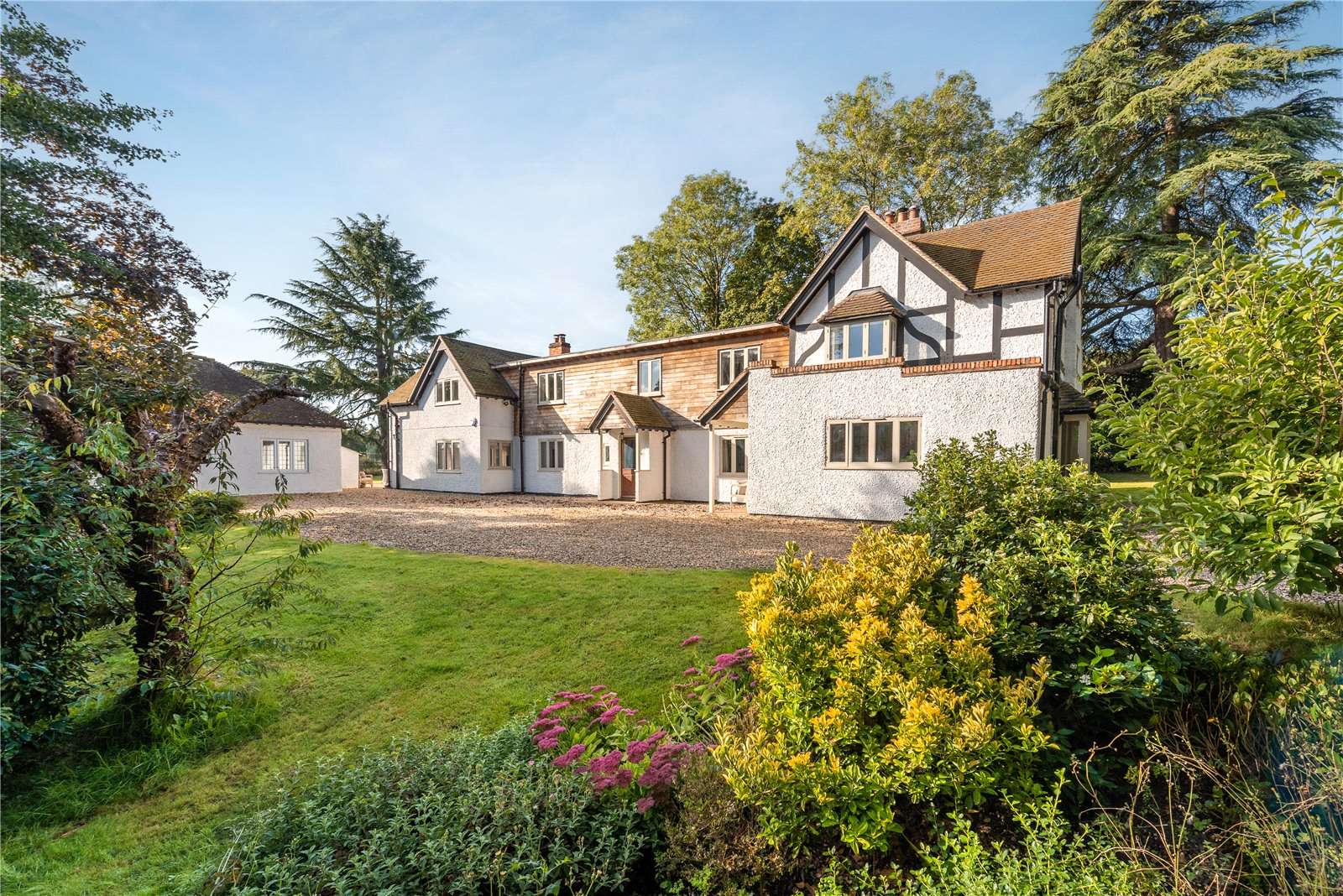 Woodlands Road, Harpsden, HenleyonThames, Oxfordshire, RG9 4AA