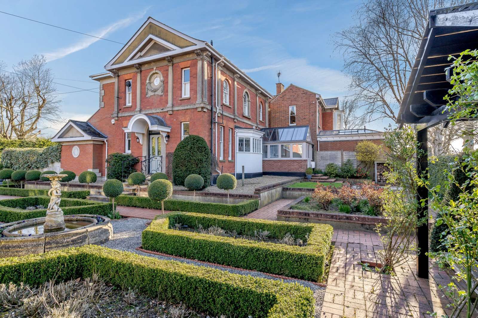 Savills Willow Lane, Wargrave, Reading, Berkshire, RG10 8LH