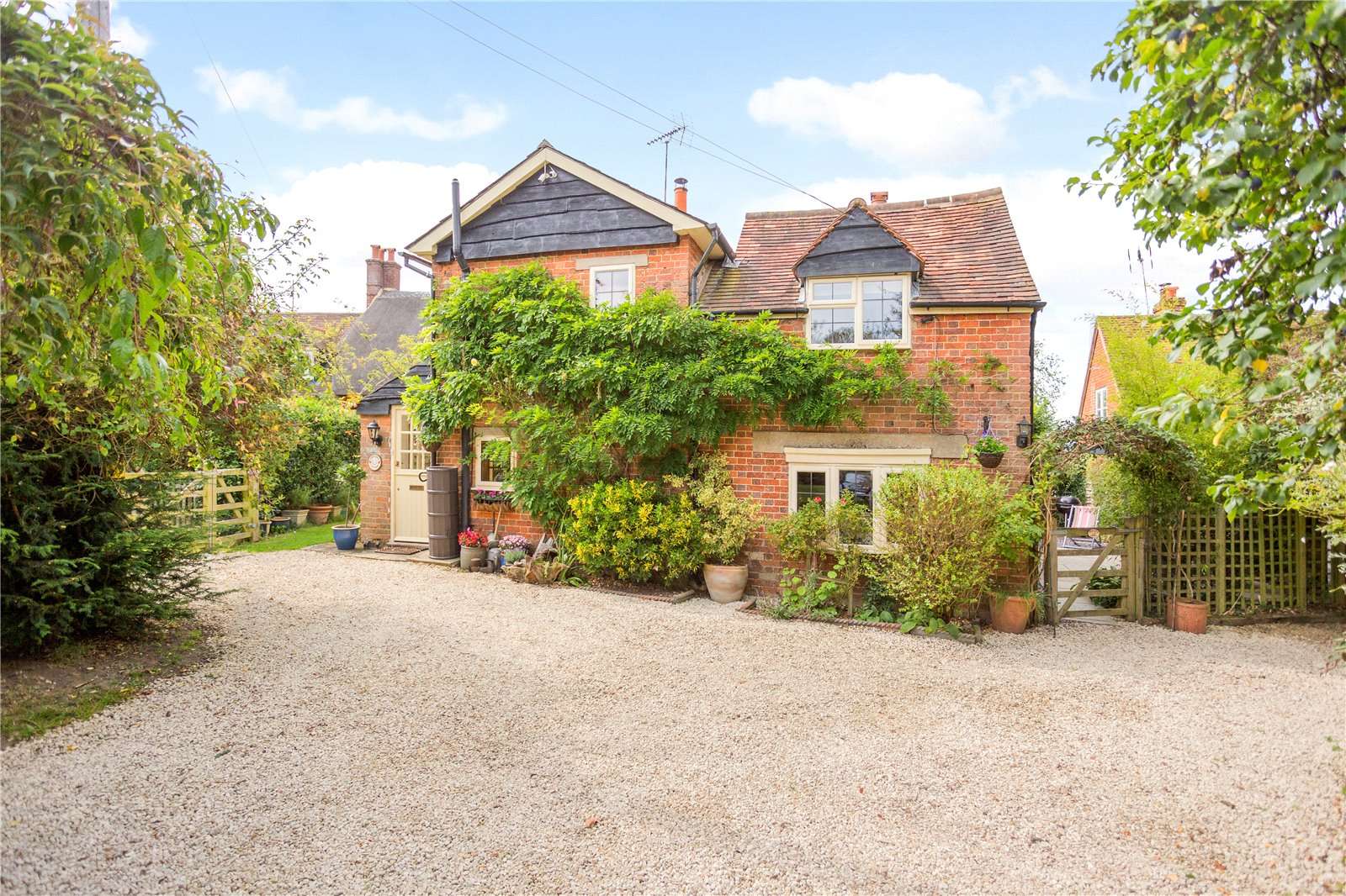 Russells Water, HenleyonThames, Oxfordshire, RG9 6EU Bất động sản