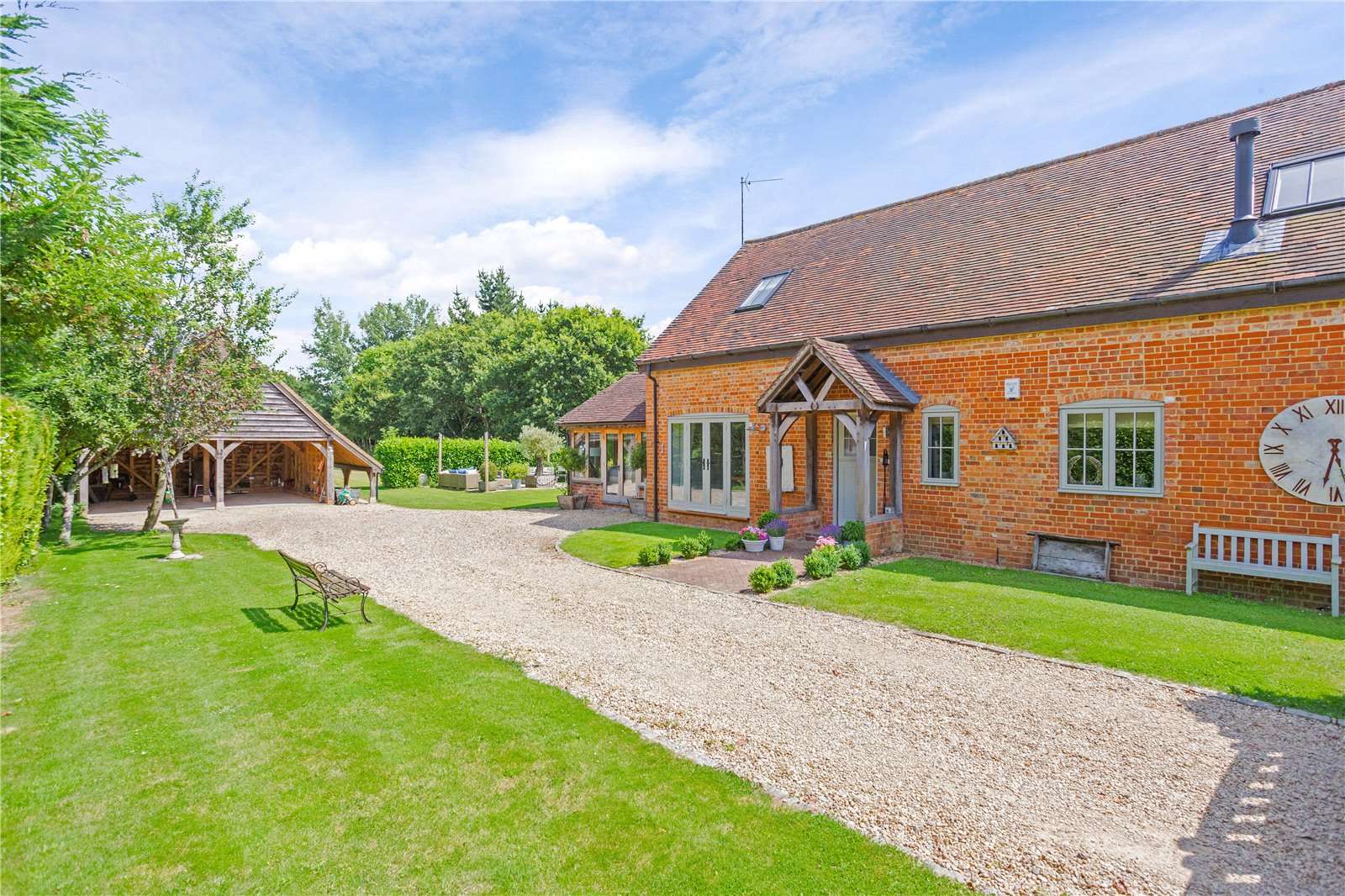 Tanners Lane, Chalkhouse Green, Reading, RG4 9AB 매매용 특성 Savills