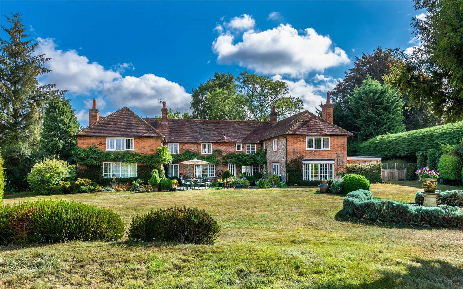 Russells Water, HenleyonThames, Oxfordshire, RG9 6EU Vlastnictví na