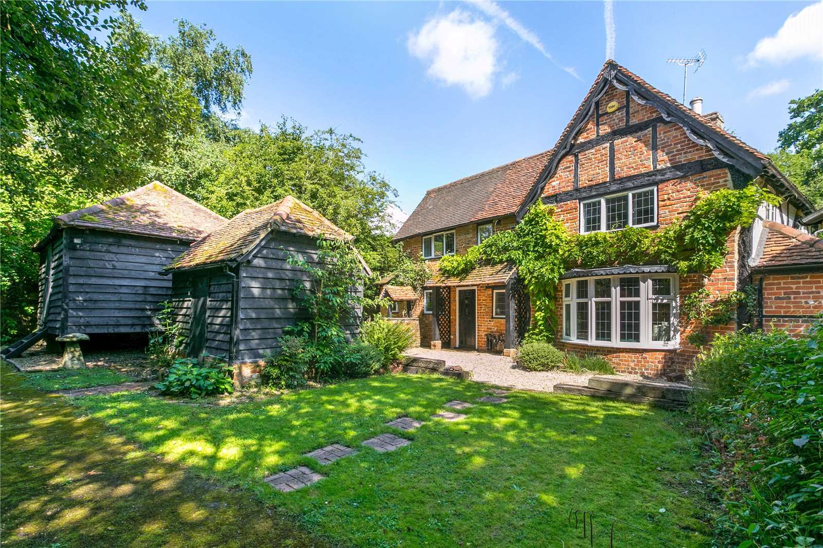 Waltham Road, Twyford, Reading, Berkshire, RG10 0AF Property for sale