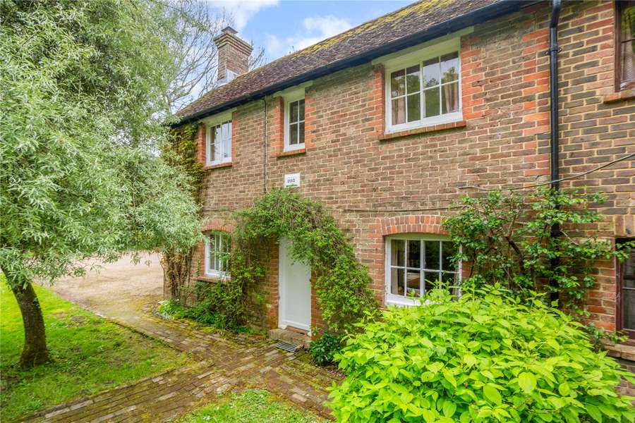 Eastern Road, Wivelsfield Green, Haywards Heath, West Sussex, RH17 7QH