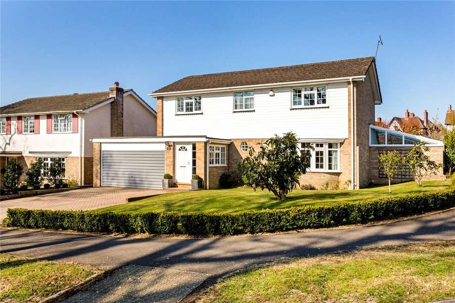 Amberley Close, Haywards Heath, West Sussex, RH16 4AY Property for