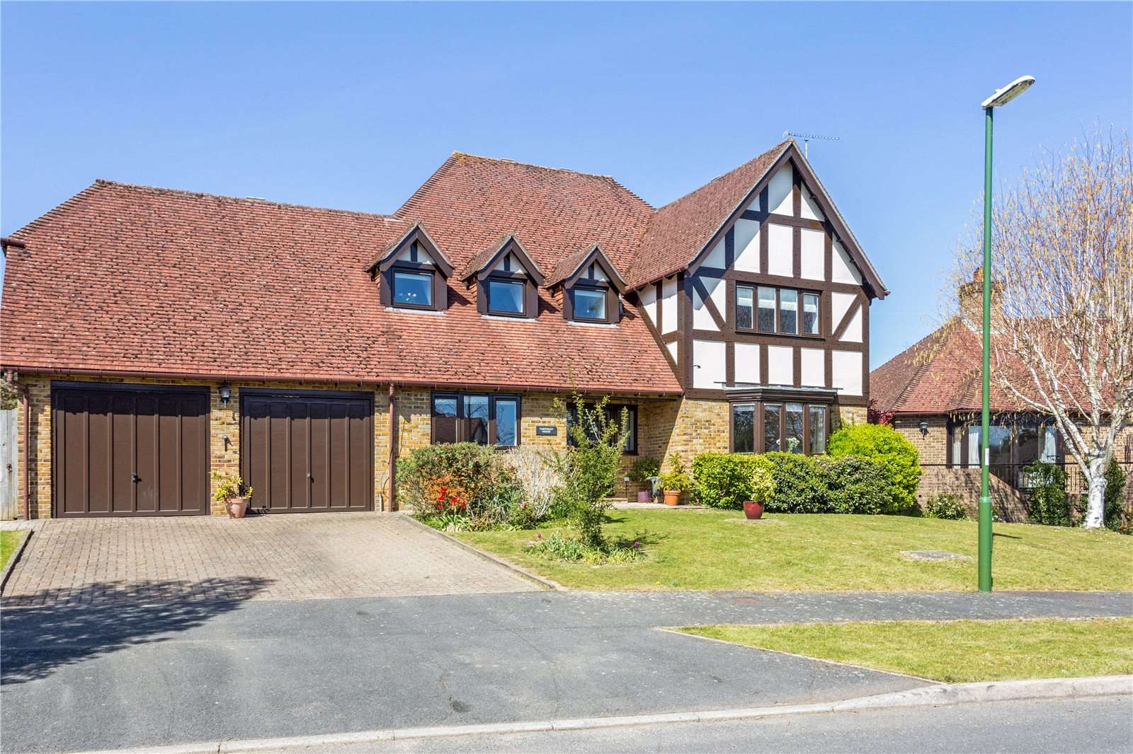 Savills The Droveway, Haywards Heath, West Sussex, RH16 1LL