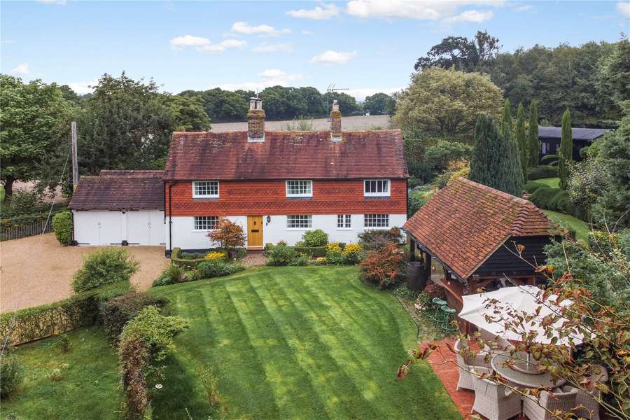 Splaynes Green, Uckfield, East Sussex, TN22 3TE Property for sale