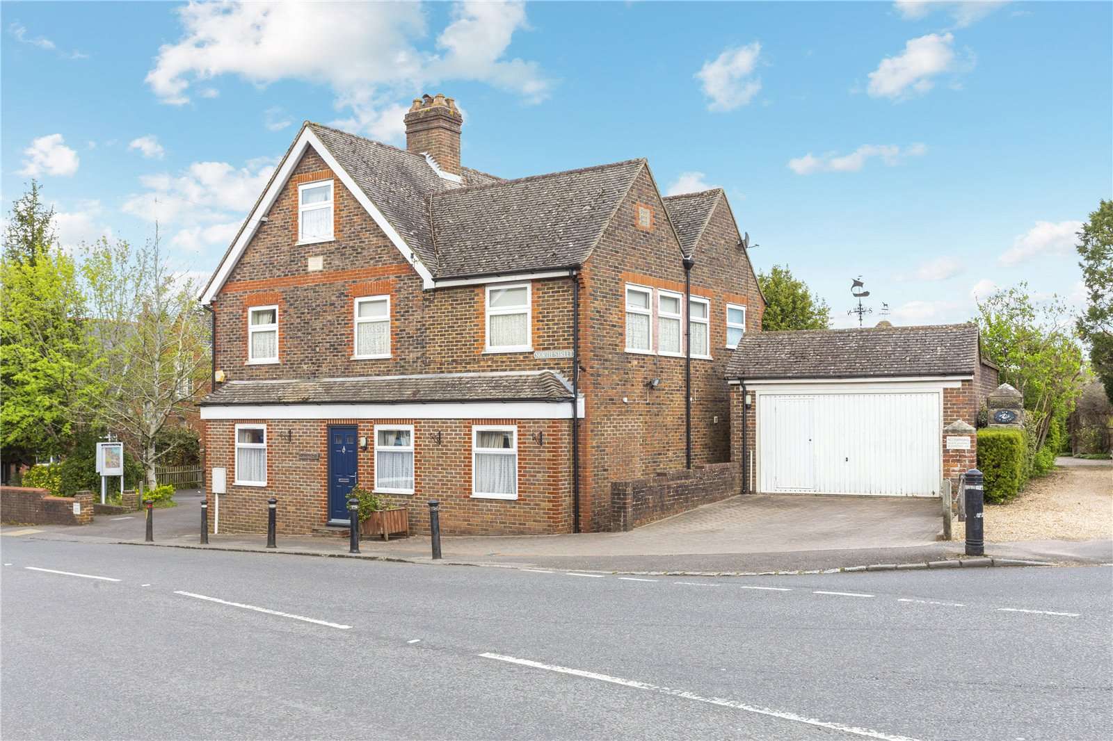 North Street, Turners Hill, Crawley, West Sussex, RH10 4NS Property