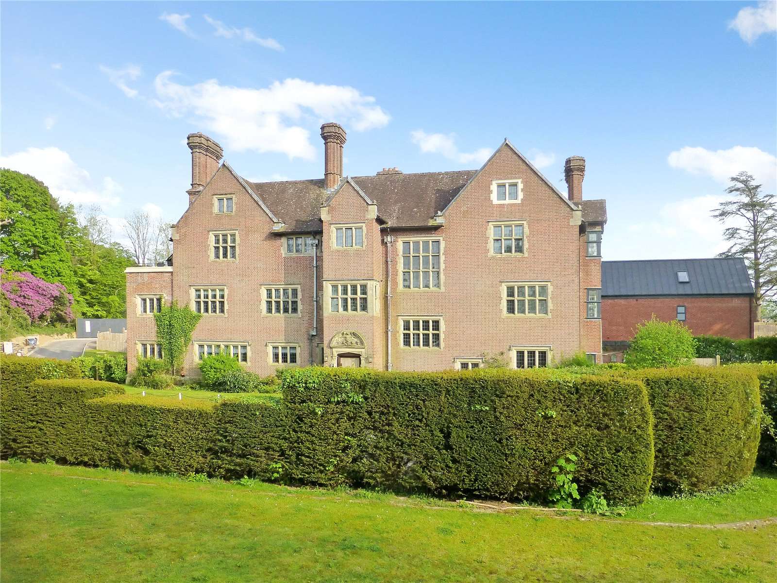 Slaugham Manor, Slaugham Place, Slaugham, Haywards Heath, RH17 6FT