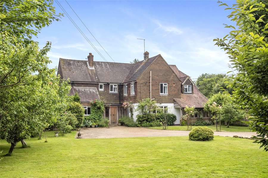 Stonecross Lane, Lindfield, Haywards Heath, West Sussex, RH16 2QU
