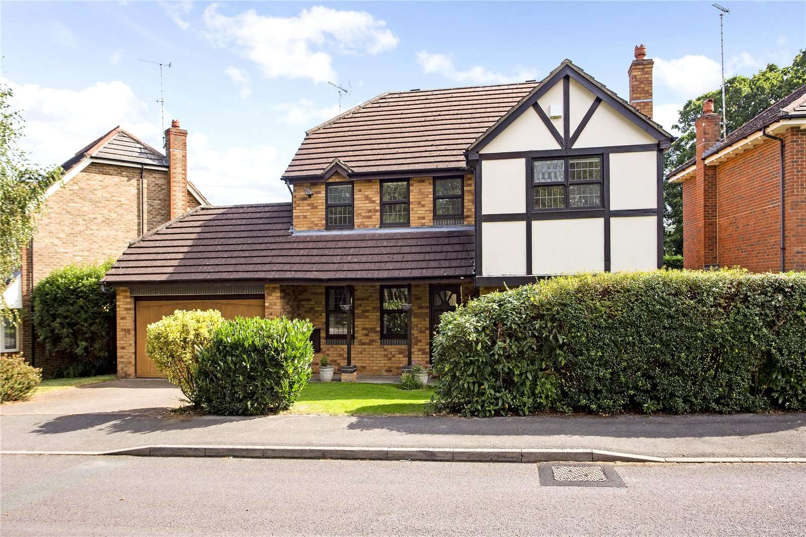 Redgrove Park, Cheltenham, Gloucestershire, GL51 6QZ Property for