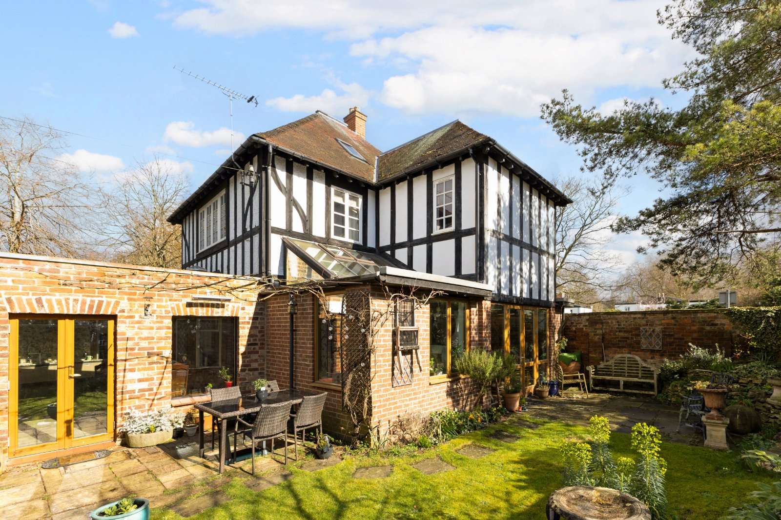 West Drive, Cheltenham, Gloucestershire, GL50 4LB | Property for sale | Savills