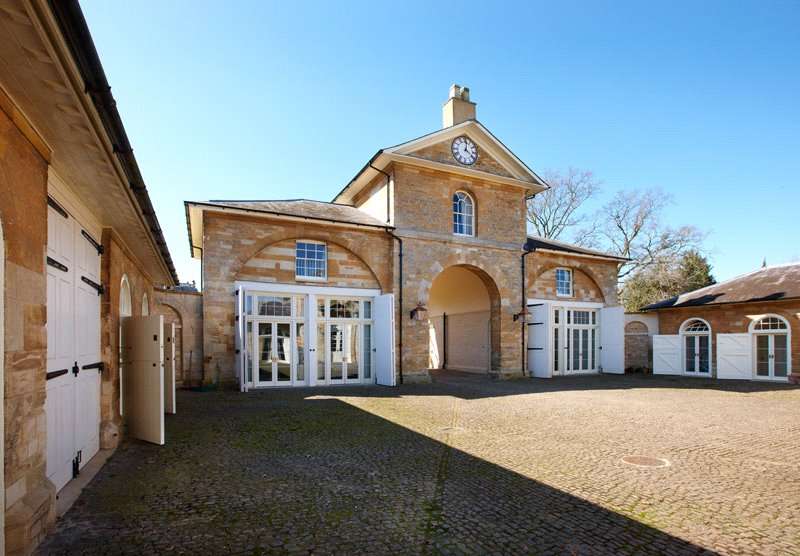 Tyringham Hall, Tyringham, Newport Pagnell, Buckinghamshire, MK16 9EX