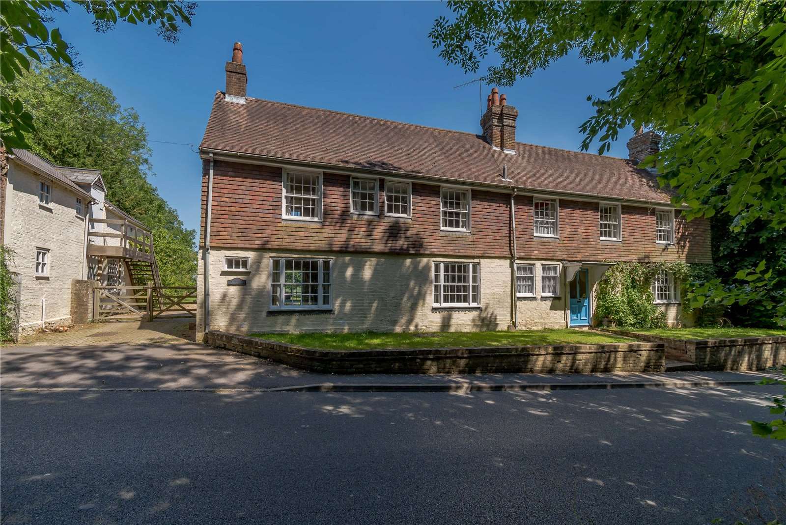 Savills Sharpenhoe Road, Streatley, Luton, LU3 3PS Property for sale