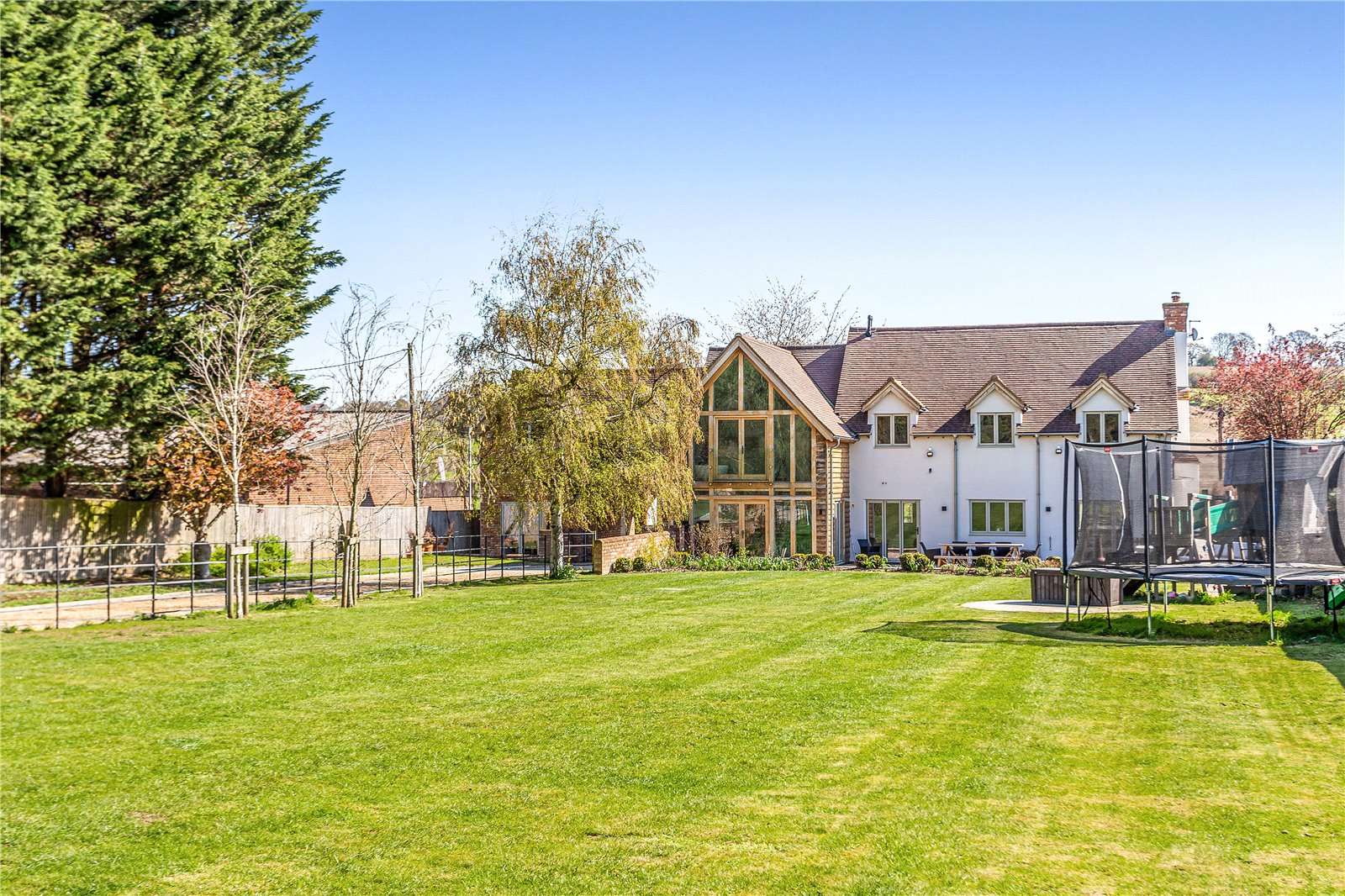 Hudnall Corner, Little Gaddesden, Berkhamsted, Hertfordshire, HP4 1QP