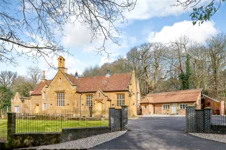 Savills Properties For Sale In Mk7 England