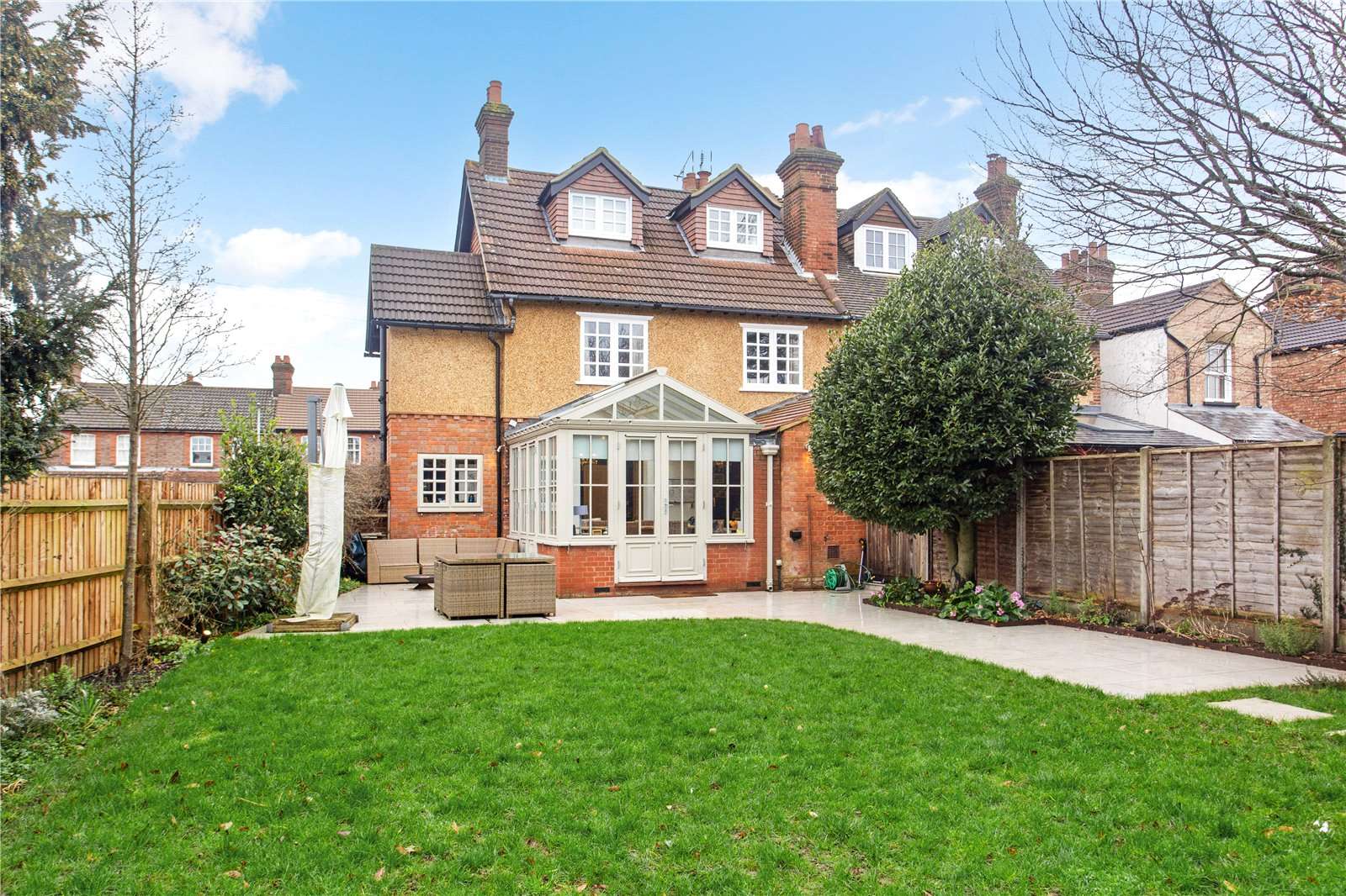 Cornwall Road, Harpenden, Hertfordshire, AL5 4TH Property for sale