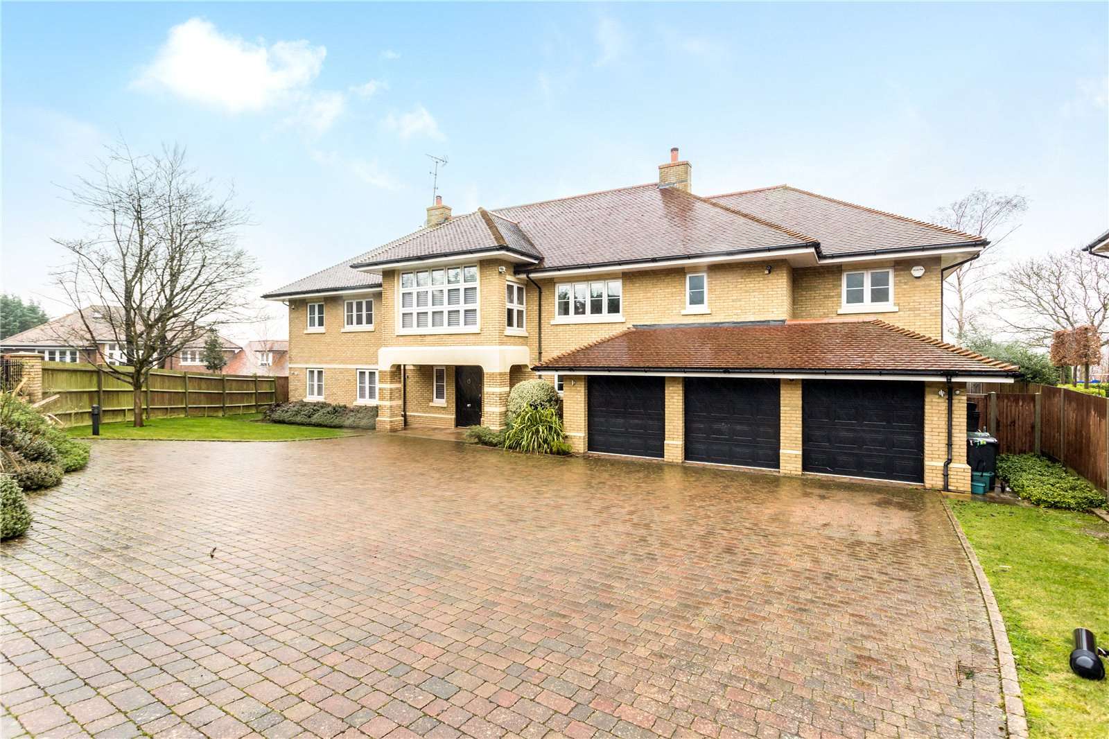 Savills The Hammonds, Hammondswick, Harpenden, Hertfordshire, AL5 2NR