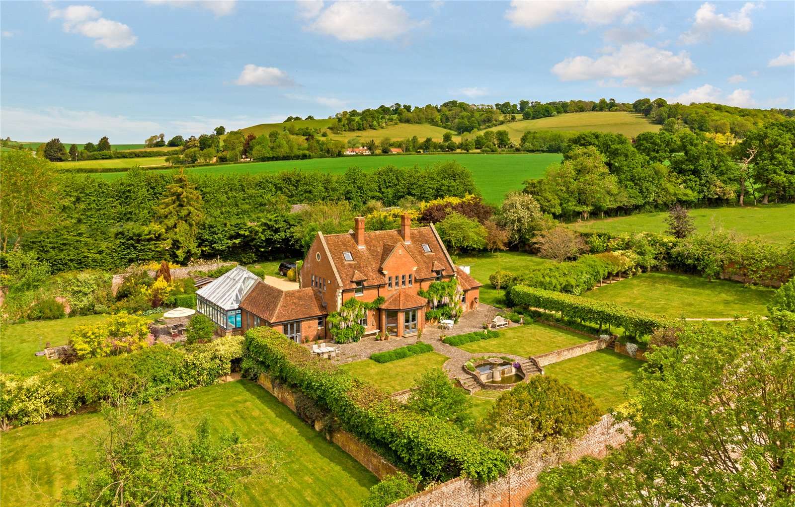 Stocks Road, Aldbury, Tring, Hertfordshire, HP23 5RZ Property for