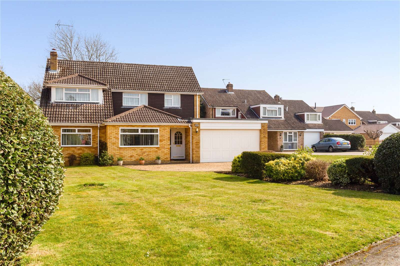 Poynings Close, Harpenden, Hertfordshire, AL5 1JD Property for sale