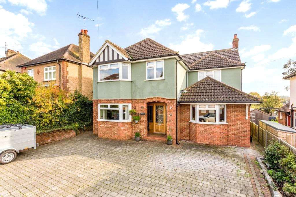 Piggottshill Lane, Harpenden, Hertfordshire, AL5 1LW Eigentum zum