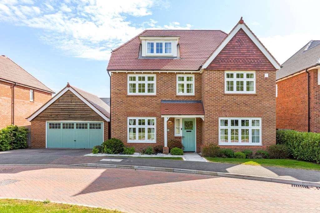 Heron View, Caddington, Luton, LU1 4FH Property for sale Savills