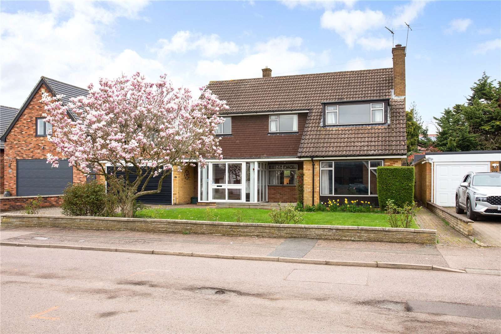 Long Buftlers, Harpenden, Hertfordshire, AL5 1JE Property for sale