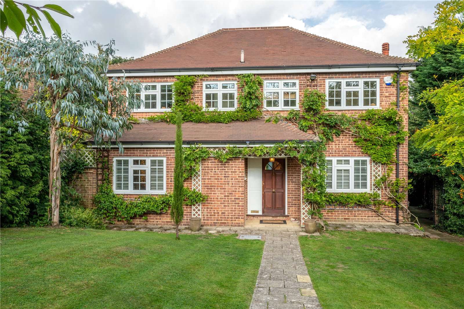 Piercing Hill, Theydon Bois, Epping, Essex, CM16 7JN Property for sale Savills