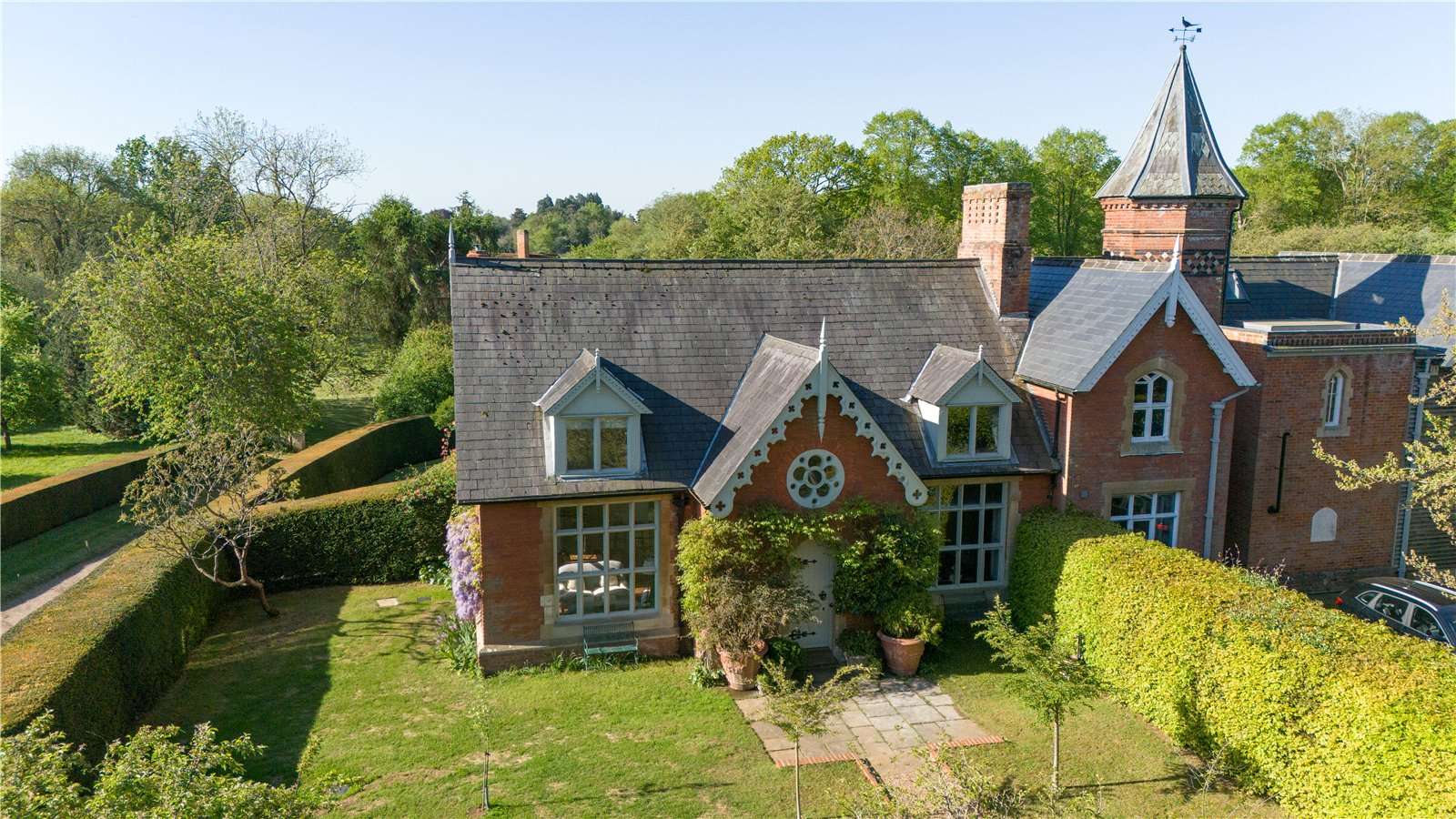 Baas Hill, Broxbourne, Hertfordshire, EN10 7PX | Property for sale