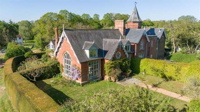 house on the hill バレリーナロンパース 70 ハウスオンザヒル Baas Hill, Broxbourne, Hertfordshire, EN10 7PX | Property for sale