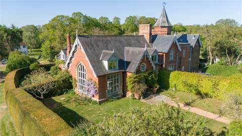Baas Hill, Broxbourne, Hertfordshire, EN10 7PX | Property for sale