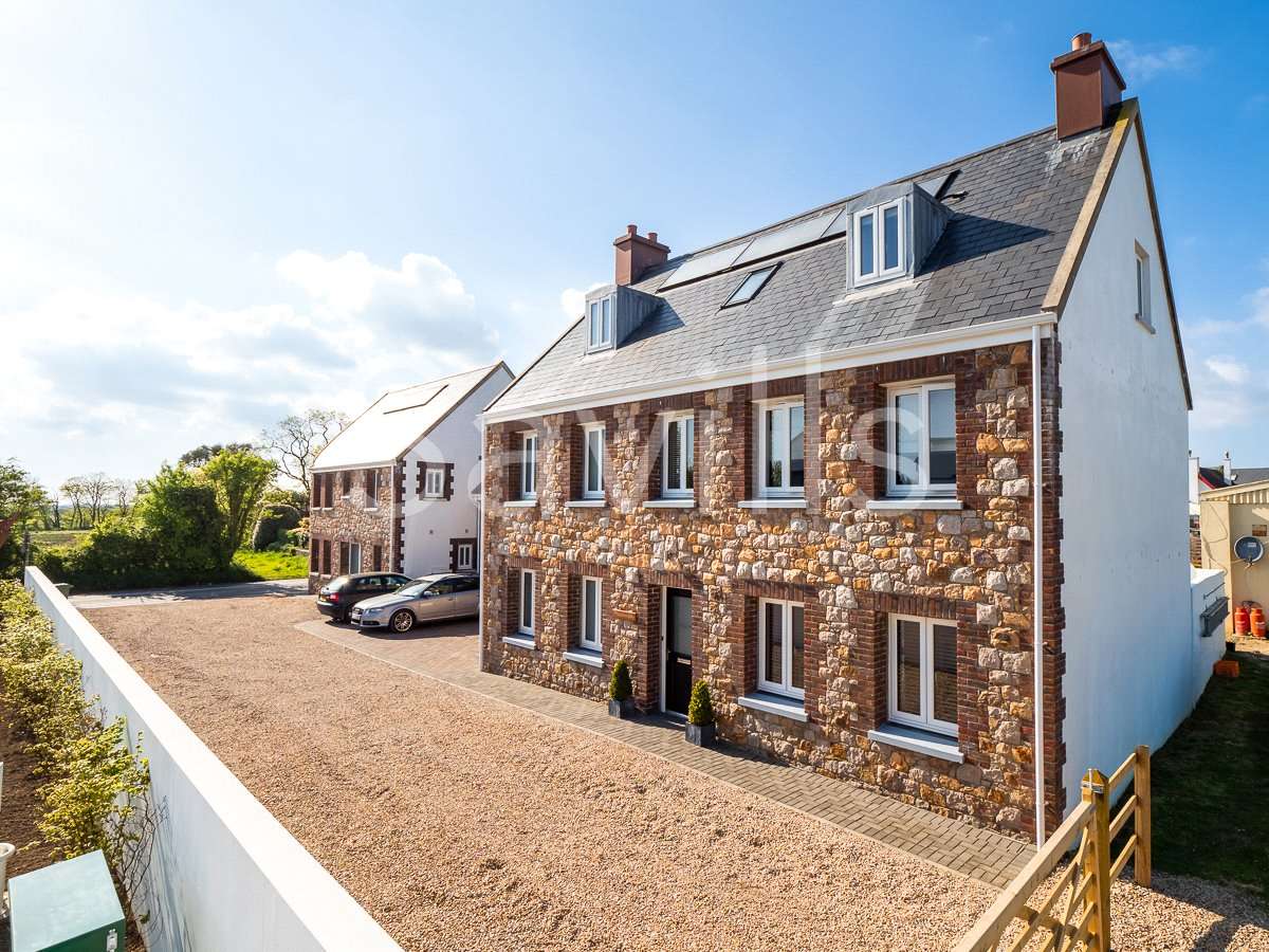 Savills La Grande Route De St. Jean, Trinity, Jersey, JE3 5FN Bất