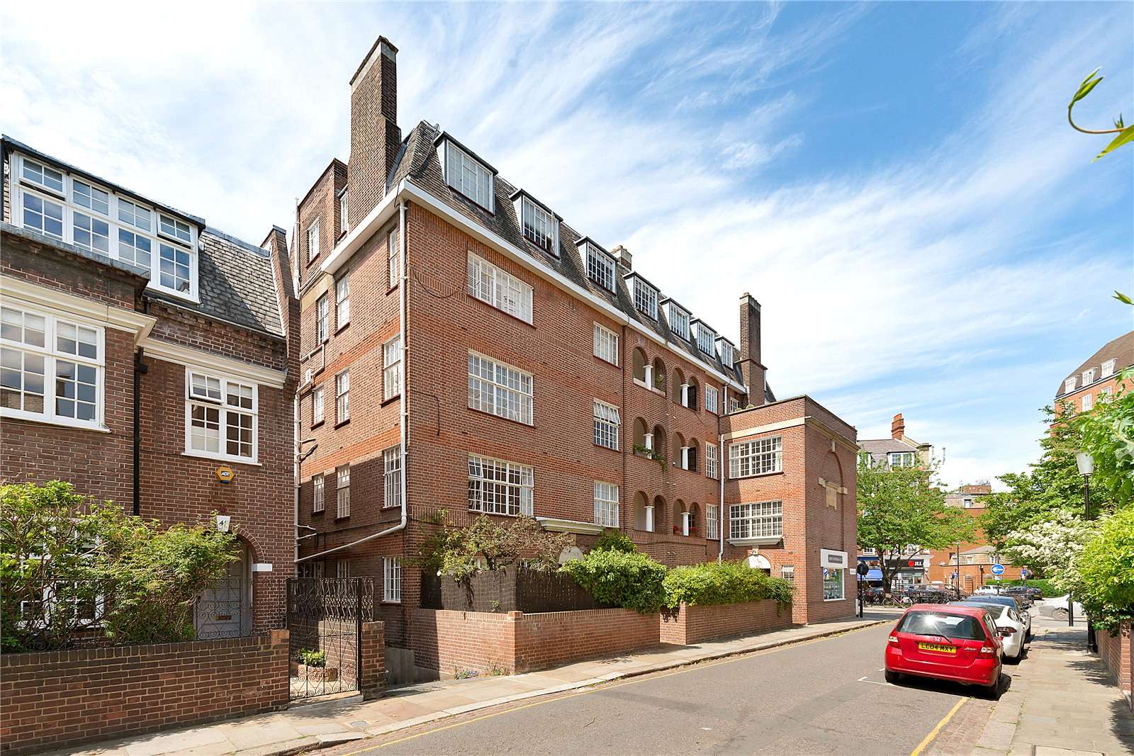 Windsor Court, Jubilee Place, London, SW3 3TB Property for sale Savills