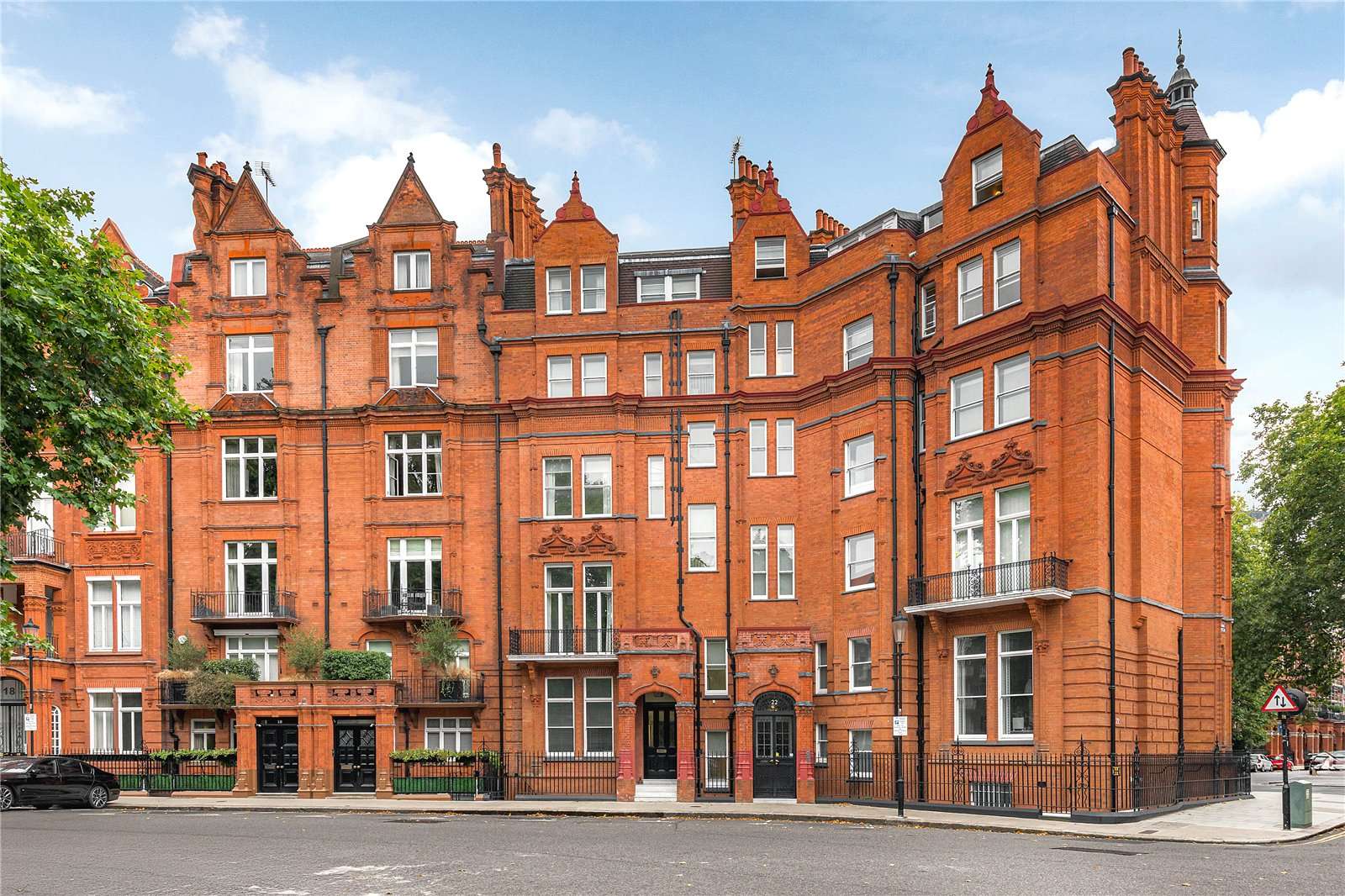 Flat / Apartment for Sale in London, UK