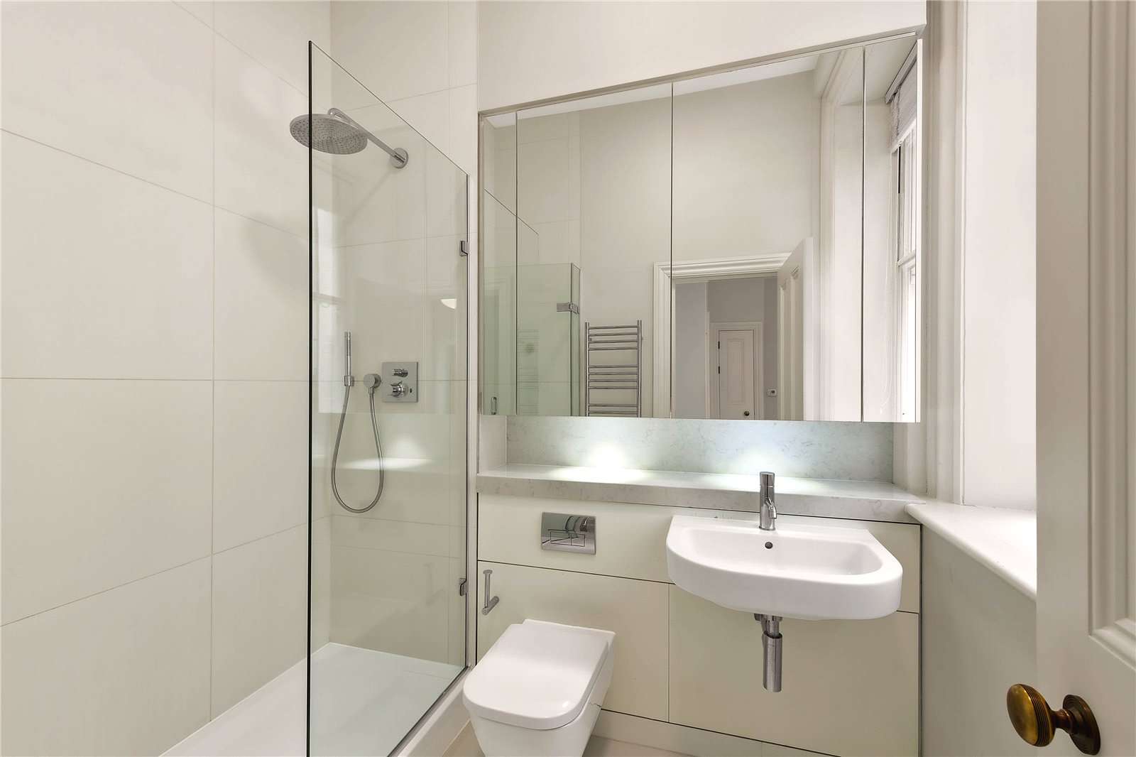 Flat / Apartment for Sale in London, UK